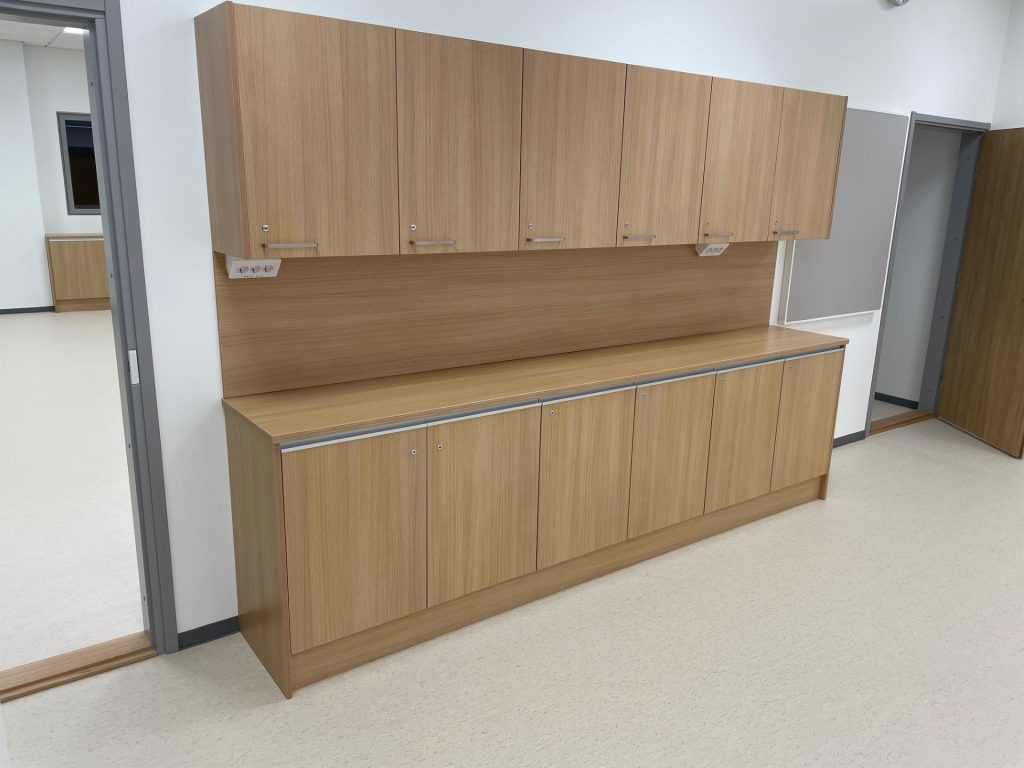 Laminated and durable furnitures in school environment